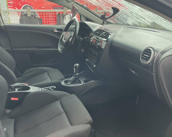 Сірий Сеат Leon, об'ємом двигуна 1.6 л та пробігом 290 тис. км за 5500 $, фото 10 на Automoto.ua
