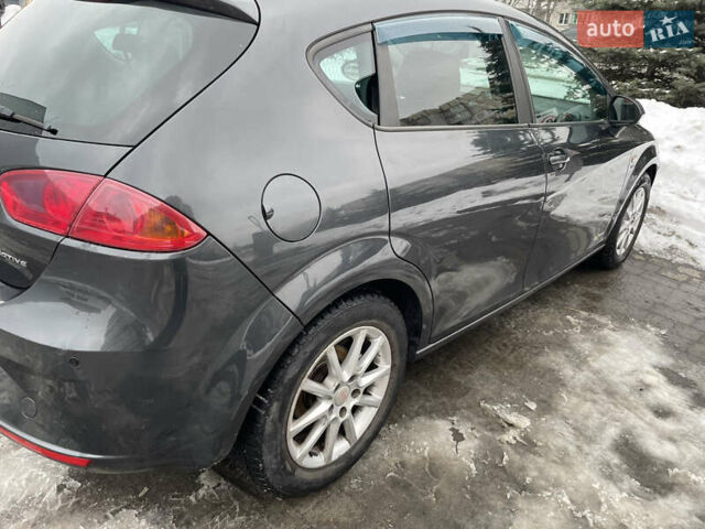 Сірий Сеат Leon, об'ємом двигуна 1.2 л та пробігом 213 тис. км за 5400 $, фото 44 на Automoto.ua