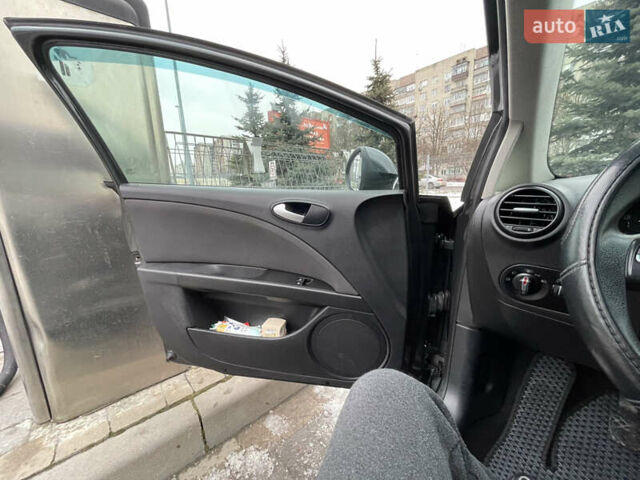 Серый Сеат Леон, объемом двигателя 1.2 л и пробегом 213 тыс. км за 5999 $, фото 30 на Automoto.ua