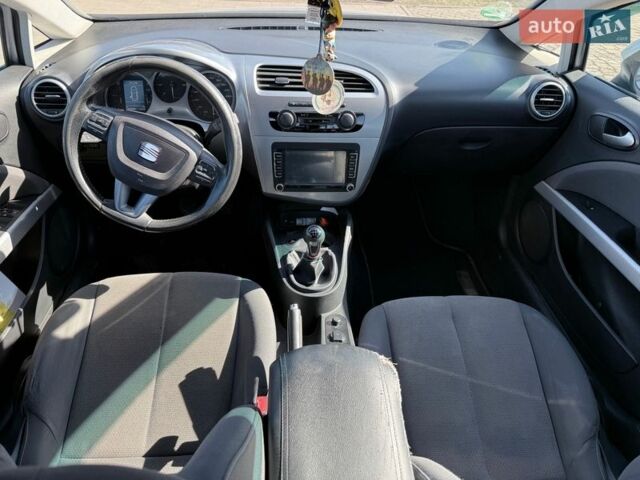 Серый Сеат Леон, объемом двигателя 1.6 л и пробегом 220 тыс. км за 5500 $, фото 8 на Automoto.ua