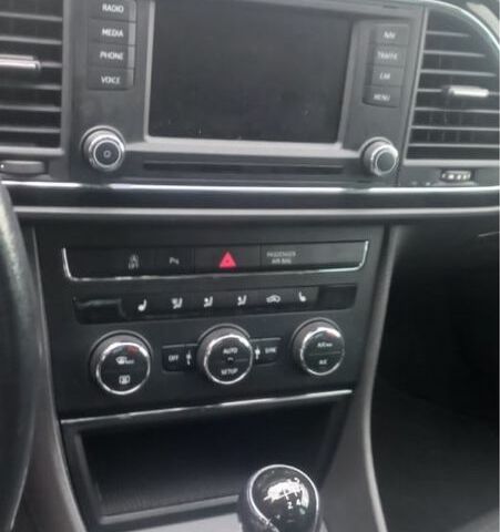 Сеат Леон 2013 в Запорожье на Automoto.ua Серый Сеат Леон, объемом двигателя 1.6 л и пробегом 231 тыс. км за 10800 $, фото 6 на Automoto.ua