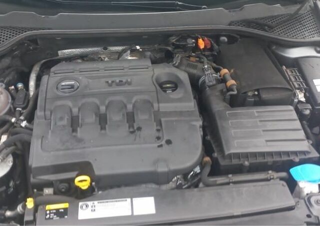 Сеат Леон 2013 в Запорожье на Automoto.ua Серый Сеат Леон, объемом двигателя 1.6 л и пробегом 231 тыс. км за 10800 $, фото 7 на Automoto.ua