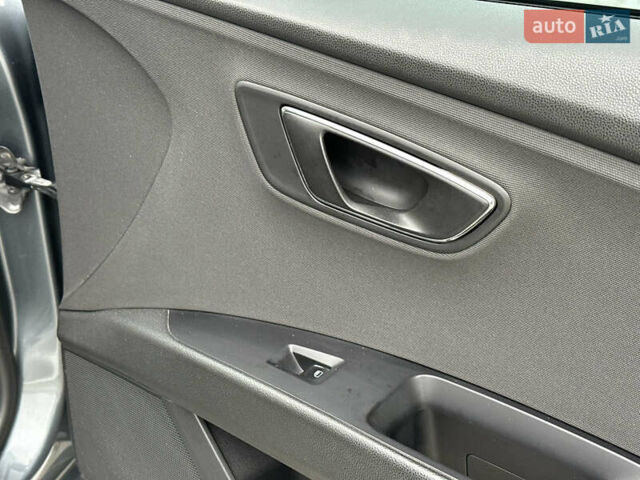 Сірий Сеат Leon, об'ємом двигуна 1.2 л та пробігом 127 тис. км за 9900 $, фото 45 на Automoto.ua