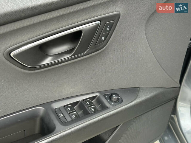 Сірий Сеат Leon, об'ємом двигуна 1.2 л та пробігом 127 тис. км за 9900 $, фото 53 на Automoto.ua
