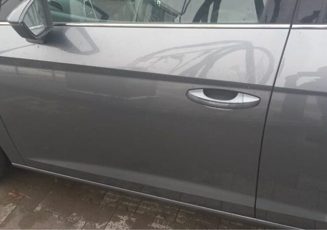 Сеат Леон 2013 в Запорожье на Automoto.ua Серый Сеат Леон, объемом двигателя 1.6 л и пробегом 231 тыс. км за 10800 $, фото 11 на Automoto.ua