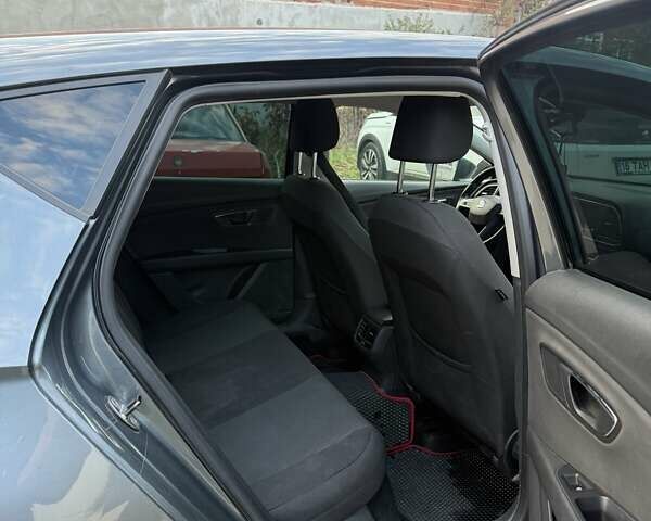 Серый Сеат Леон, объемом двигателя 1.2 л и пробегом 127 тыс. км за 9500 $, фото 1 на Automoto.ua