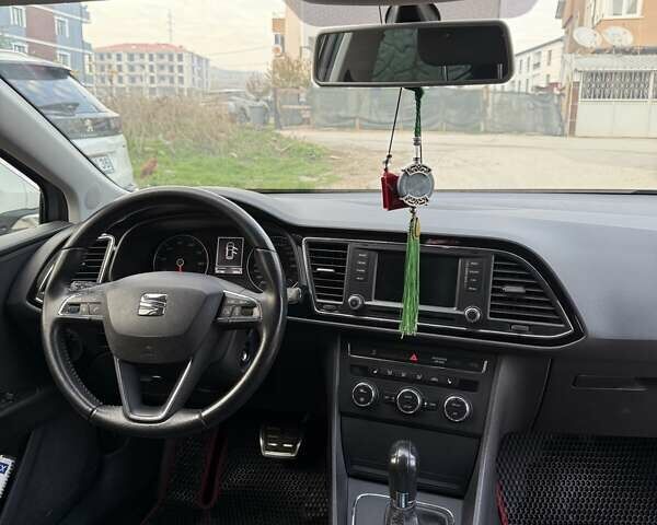 Серый Сеат Леон, объемом двигателя 1.2 л и пробегом 127 тыс. км за 9500 $, фото 6 на Automoto.ua