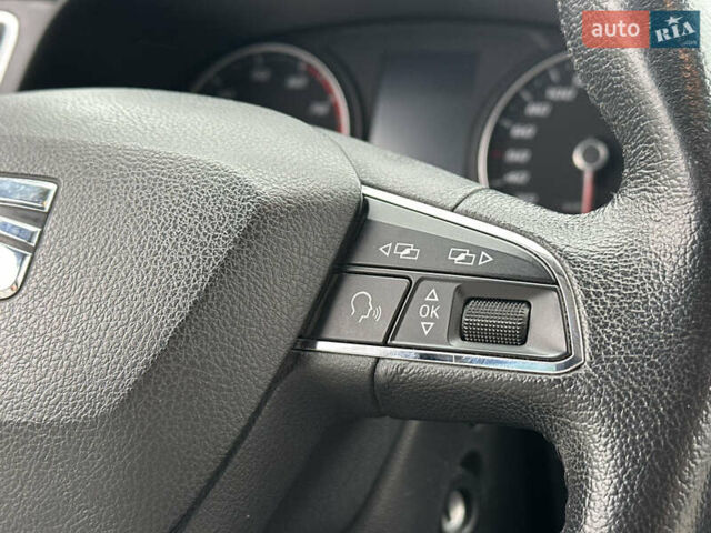 Сірий Сеат Leon, об'ємом двигуна 1.2 л та пробігом 127 тис. км за 9900 $, фото 61 на Automoto.ua