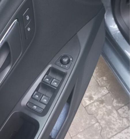 Сеат Леон 2013 в Запорожье на Automoto.ua Серый Сеат Леон, объемом двигателя 1.6 л и пробегом 231 тыс. км за 10800 $, фото 4 на Automoto.ua