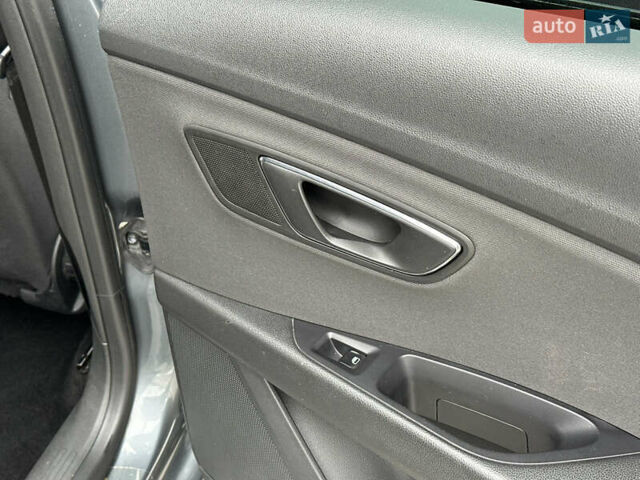 Сірий Сеат Leon, об'ємом двигуна 1.2 л та пробігом 127 тис. км за 9900 $, фото 38 на Automoto.ua