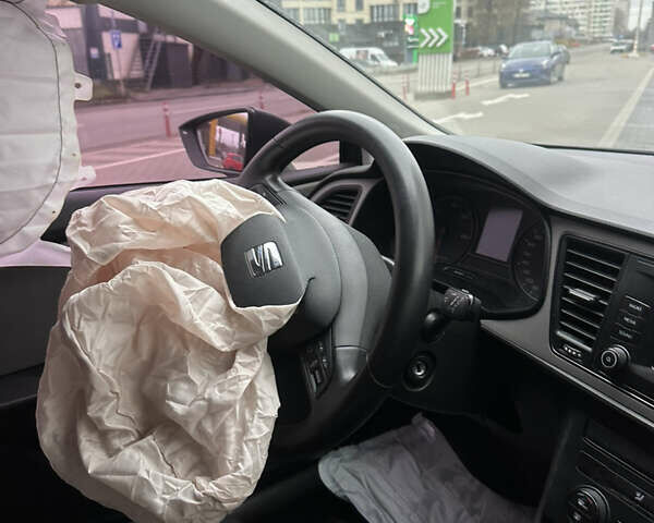 Сірий Сеат Leon, об'ємом двигуна 1.6 л та пробігом 251 тис. км за 5700 $, фото 6 на Automoto.ua