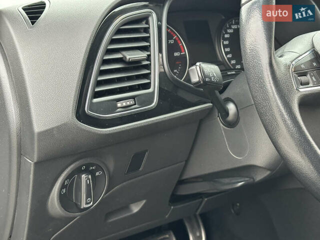 Сірий Сеат Leon, об'ємом двигуна 1.2 л та пробігом 127 тис. км за 9900 $, фото 56 на Automoto.ua