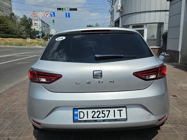 Сірий Сеат Leon, об'ємом двигуна 1.6 л та пробігом 240 тис. км за 7550 $, фото 3 на Automoto.ua