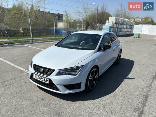 Серый Сеат Леон, объемом двигателя 2 л и пробегом 75 тыс. км за 18999 $, фото 3 на Automoto.ua