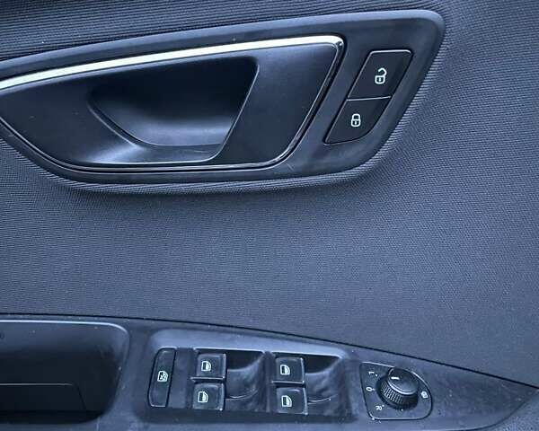 Сірий Сеат Leon, об'ємом двигуна 1.6 л та пробігом 252 тис. км за 7550 $, фото 8 на Automoto.ua