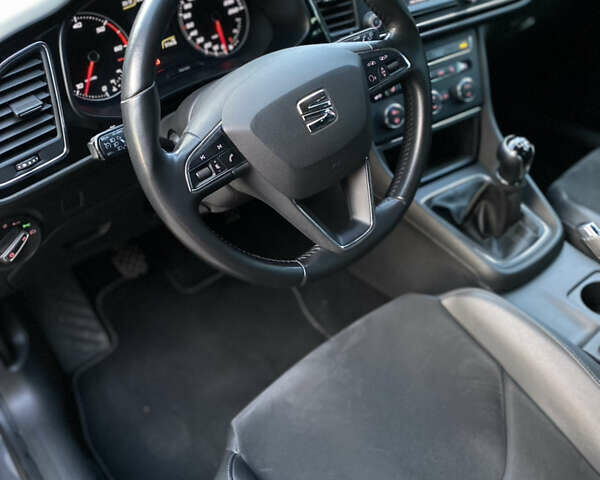 Сірий Сеат Leon, об'ємом двигуна 1.6 л та пробігом 260 тис. км за 10000 $, фото 22 на Automoto.ua