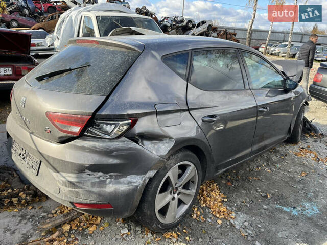 Сеат Леон 2015 в Киеве на Automoto.ua Серый Сеат Леон, объемом двигателя 2 л и пробегом 180 тыс. км за 1999 $, фото 4 на Automoto.ua