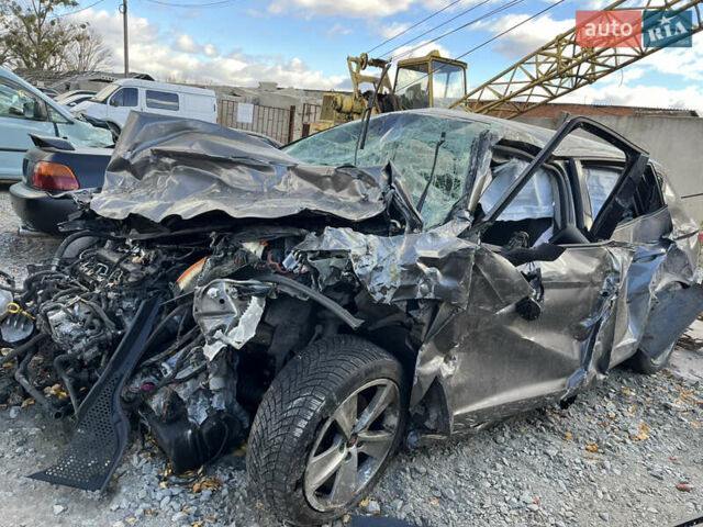 Сеат Леон 2015 в Киеве на Automoto.ua Серый Сеат Леон, объемом двигателя 2 л и пробегом 180 тыс. км за 1999 $, фото 2 на Automoto.ua