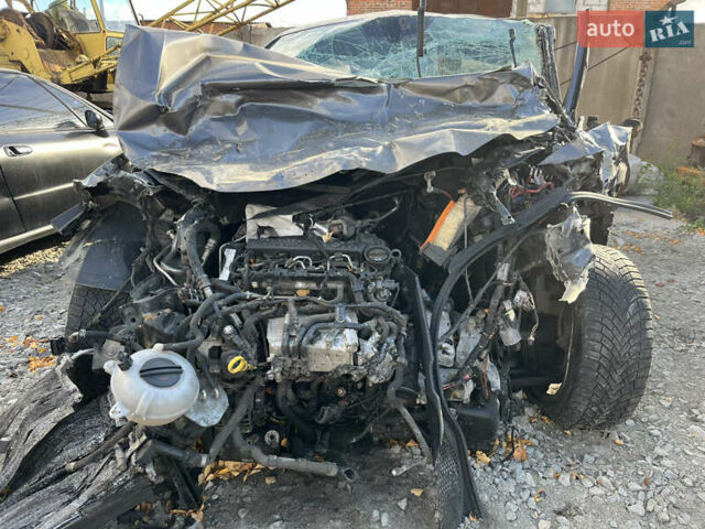 Сеат Леон 2015 в Киеве на Automoto.ua Серый Сеат Леон, объемом двигателя 2 л и пробегом 180 тыс. км за 1999 $, фото 7 на Automoto.ua