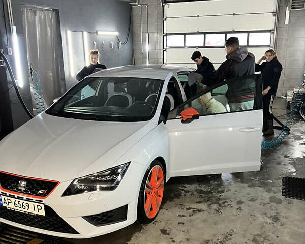 Серый Сеат Леон, объемом двигателя 2 л и пробегом 32 тыс. км за 27000 $, фото 19 на Automoto.ua