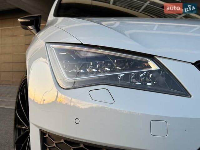 Сірий Сеат Leon, об'ємом двигуна 2 л та пробігом 50 тис. км за 18700 $, фото 6 на Automoto.ua