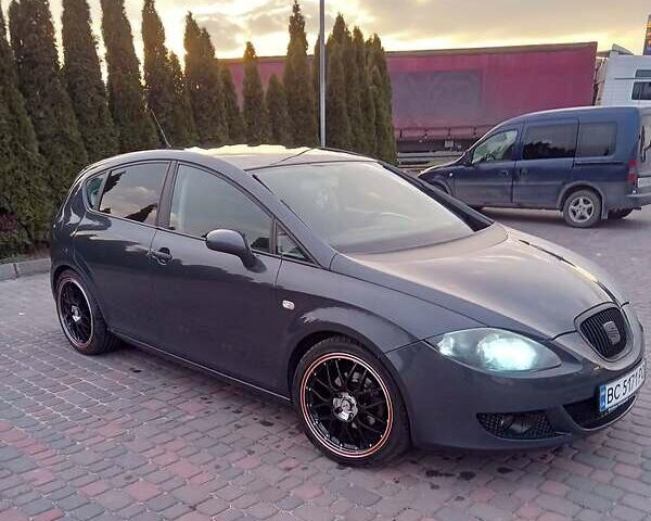 Сірий Сеат Leon, об'ємом двигуна 1.9 л та пробігом 254 тис. км за 6800 $, фото 3 на Automoto.ua