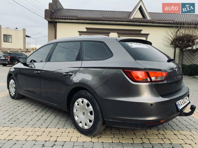 Серый Сеат Леон, объемом двигателя 2 л и пробегом 285 тыс. км за 10000 $, фото 4 на Automoto.ua