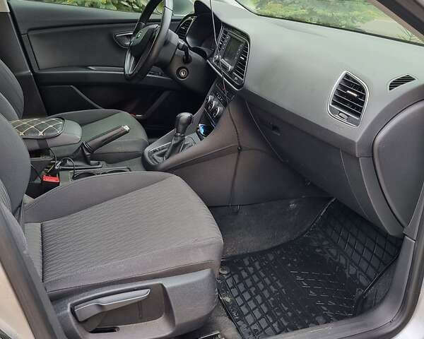 Сірий Сеат Leon, об'ємом двигуна 1.6 л та пробігом 265 тис. км за 11300 $, фото 3 на Automoto.ua