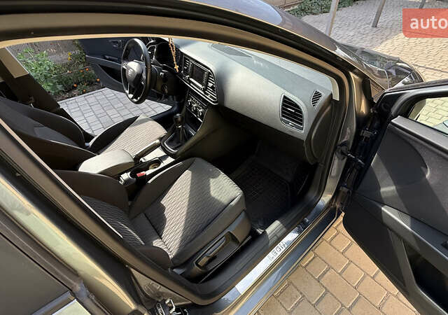 Сеат Леон 2014 в Новомосковске на Automoto.ua Серый Сеат Леон, объемом двигателя 1.6 л и пробегом 253 тыс. км за 10450 $, фото 10 на Automoto.ua