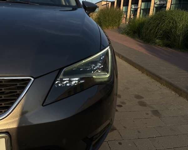 Сірий Сеат Leon, об'ємом двигуна 1.6 л та пробігом 250 тис. км за 10900 $, фото 6 на Automoto.ua