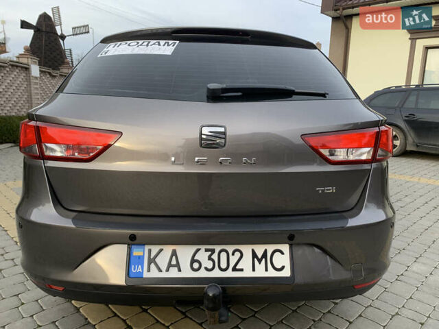 Серый Сеат Леон, объемом двигателя 2 л и пробегом 285 тыс. км за 10600 $, фото 4 на Automoto.ua