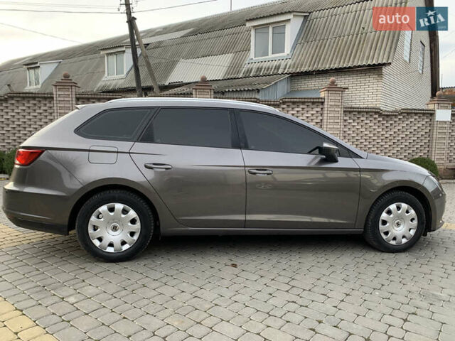 Серый Сеат Леон, объемом двигателя 2 л и пробегом 285 тыс. км за 10600 $, фото 6 на Automoto.ua