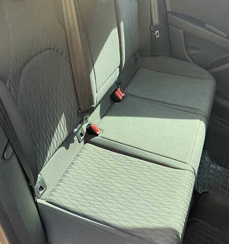 Сеат Леон 2014 в Новомосковске на Automoto.ua Серый Сеат Леон, объемом двигателя 1.6 л и пробегом 253 тыс. км за 10450 $, фото 9 на Automoto.ua