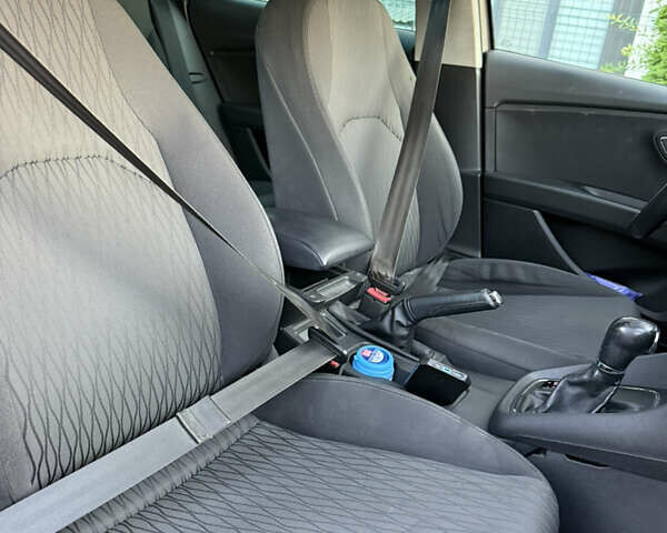 Сірий Сеат Leon, об'ємом двигуна 1.97 л та пробігом 248 тис. км за 11500 $, фото 13 на Automoto.ua