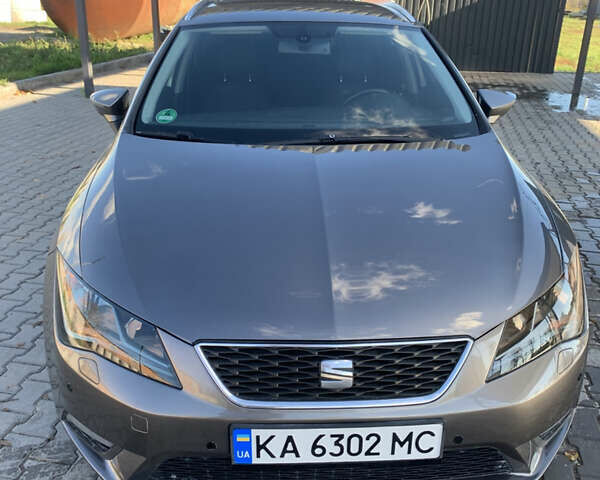 Сеат Леон 2014 в Тульчине на Automoto.ua Серый Сеат Леон, объемом двигателя 2 л и пробегом 284 тыс. км за 10800 $, фото 2 на Automoto.ua