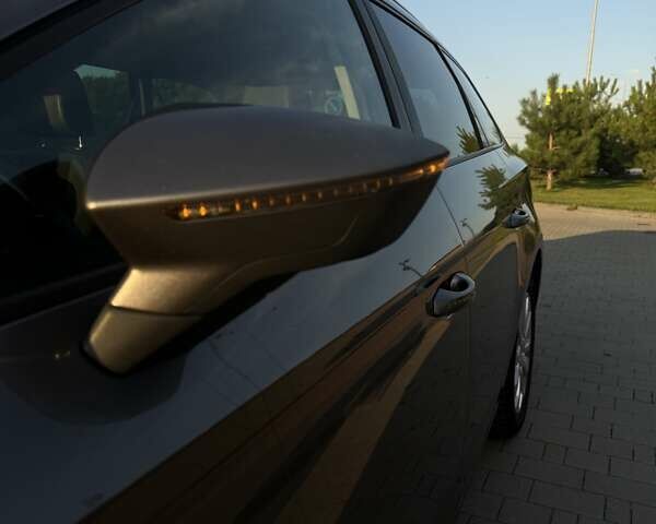 Сірий Сеат Leon, об'ємом двигуна 1.6 л та пробігом 250 тис. км за 10900 $, фото 1 на Automoto.ua