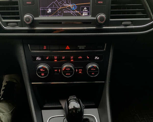 Серый Сеат Леон, объемом двигателя 2 л и пробегом 285 тыс. км за 10000 $, фото 15 на Automoto.ua