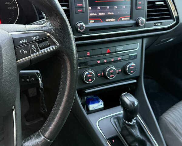 Сірий Сеат Leon, об'ємом двигуна 1.97 л та пробігом 248 тис. км за 11500 $, фото 11 на Automoto.ua