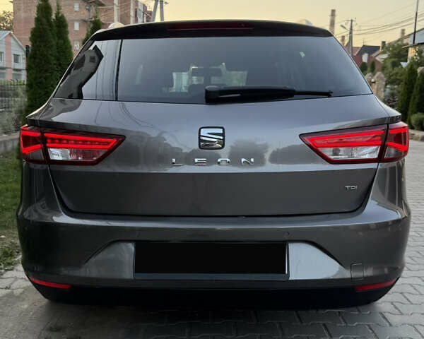 Сірий Сеат Leon, об'ємом двигуна 1.97 л та пробігом 248 тис. км за 11500 $, фото 3 на Automoto.ua