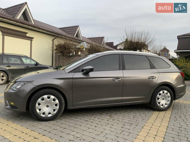 Серый Сеат Леон, объемом двигателя 2 л и пробегом 285 тыс. км за 10600 $, фото 2 на Automoto.ua