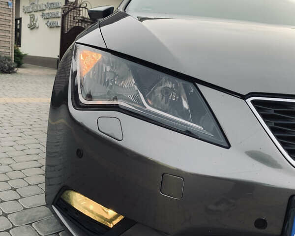 Серый Сеат Леон, объемом двигателя 2 л и пробегом 285 тыс. км за 10000 $, фото 11 на Automoto.ua