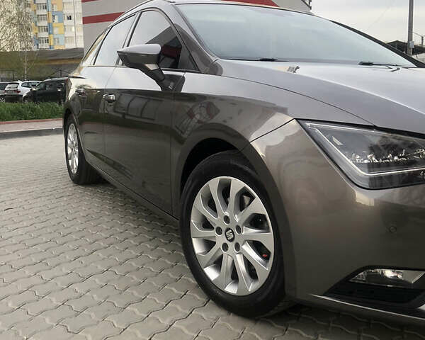 Сірий Сеат Leon, об'ємом двигуна 1.6 л та пробігом 279 тис. км за 11000 $, фото 3 на Automoto.ua