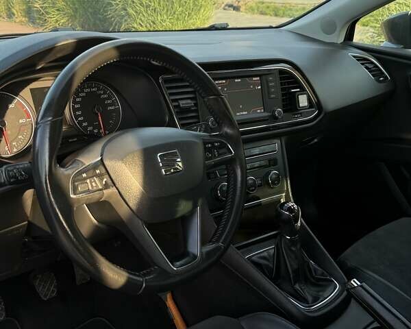 Сірий Сеат Leon, об'ємом двигуна 1.6 л та пробігом 250 тис. км за 10900 $, фото 17 на Automoto.ua