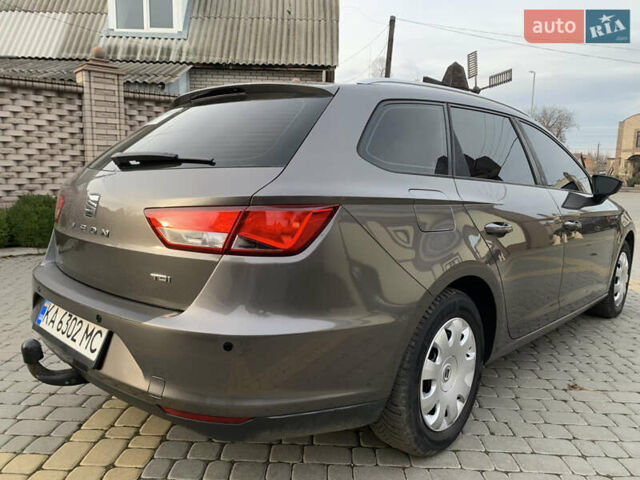 Серый Сеат Леон, объемом двигателя 2 л и пробегом 285 тыс. км за 10600 $, фото 5 на Automoto.ua