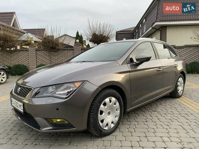 Серый Сеат Леон, объемом двигателя 2 л и пробегом 285 тыс. км за 10600 $, фото 1 на Automoto.ua