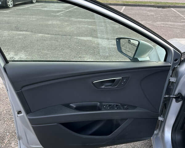 Сірий Сеат Leon, об'ємом двигуна 1.6 л та пробігом 214 тис. км за 9200 $, фото 23 на Automoto.ua