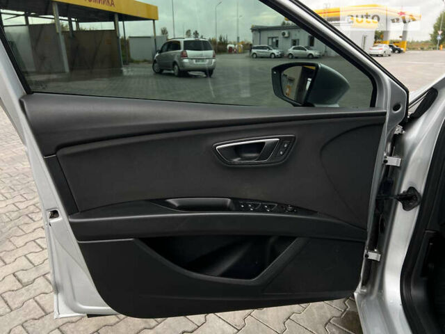 Сірий Сеат Leon, об'ємом двигуна 1.6 л та пробігом 245 тис. км за 8750 $, фото 22 на Automoto.ua