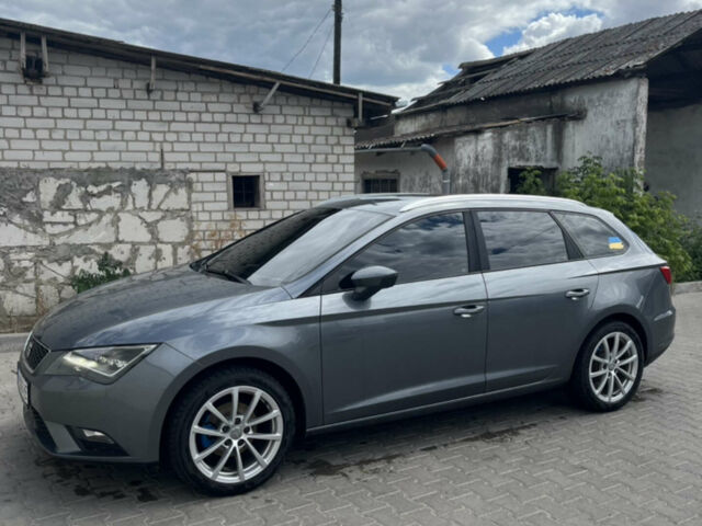 Сірий Сеат Leon, об'ємом двигуна 1.6 л та пробігом 271 тис. км за 11000 $, фото 3 на Automoto.ua