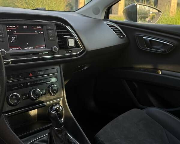 Сірий Сеат Leon, об'ємом двигуна 1.6 л та пробігом 250 тис. км за 10900 $, фото 21 на Automoto.ua