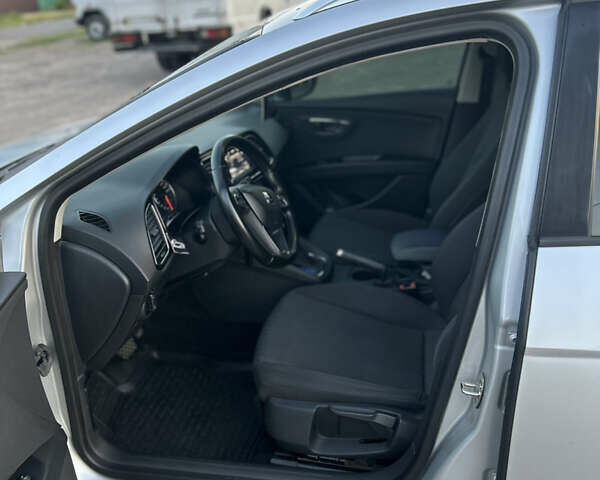 Сірий Сеат Leon, об'ємом двигуна 1.6 л та пробігом 250 тис. км за 11999 $, фото 18 на Automoto.ua